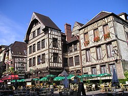 Escudo Troyes AC